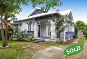 2016-03-10 1328 Dominion Rd - Mt Roskill